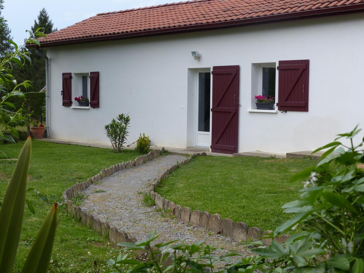 Gite Botiga Saint-Jean-le-Vieux  المظهر الخارجي الصورة