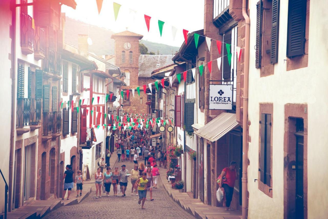 Gite Botiga Saint-Jean-le-Vieux  المظهر الخارجي الصورة
